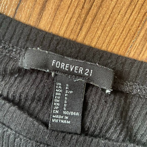 Long-sleeved Bodycon Black Dress – Forever 21 - Picture 3 of 3